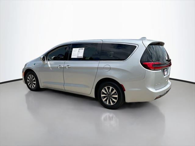 used 2022 Chrysler Pacifica Hybrid car, priced at $25,000