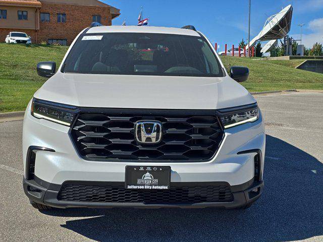 new 2025 Honda Pilot car, priced at $42,692