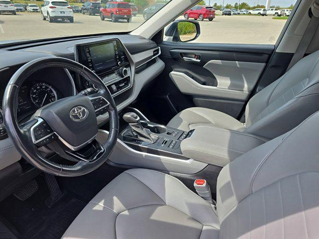 used 2021 Toyota Highlander car, priced at $27,496