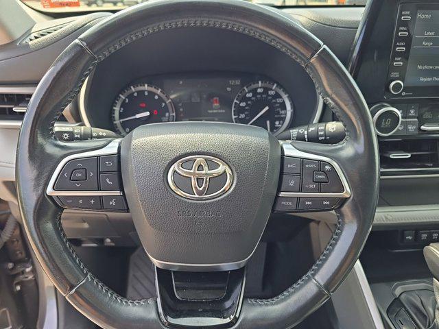 used 2021 Toyota Highlander car, priced at $27,496