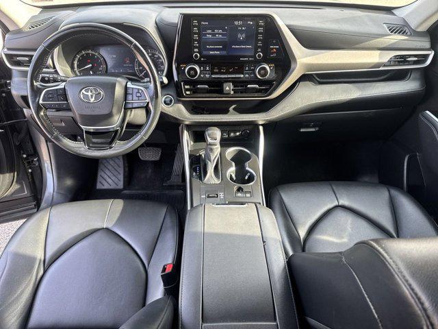 used 2021 Toyota Highlander car, priced at $30,498