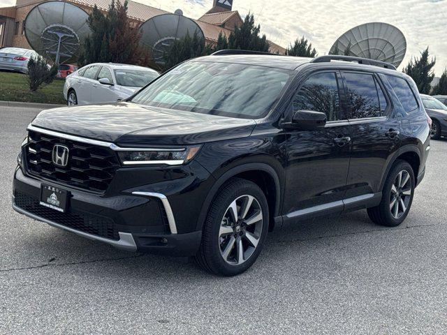 new 2025 Honda Pilot car, priced at $50,181