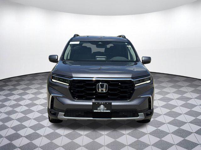 new 2025 Honda Pilot car, priced at $51,041