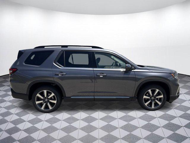 new 2025 Honda Pilot car, priced at $51,041