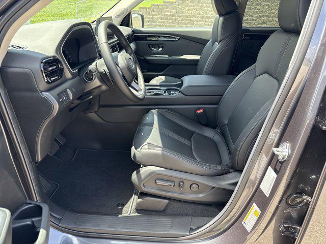 new 2025 Honda Pilot car, priced at $51,041