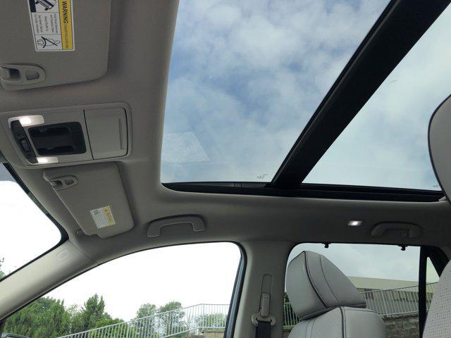 new 2025 Honda Pilot car, priced at $53,811
