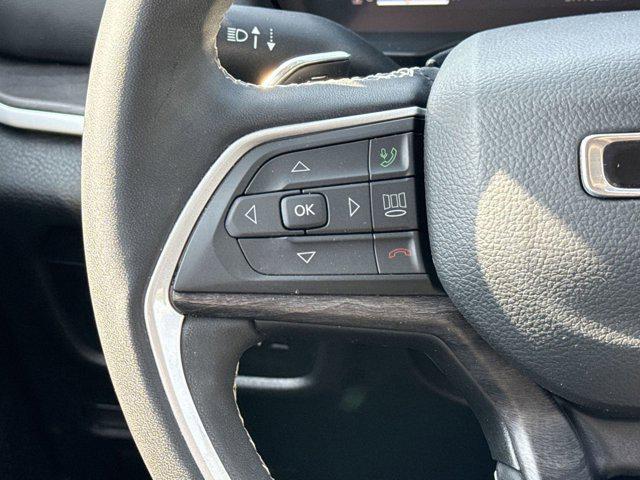 used 2023 Jeep Grand Cherokee car, priced at $28,998