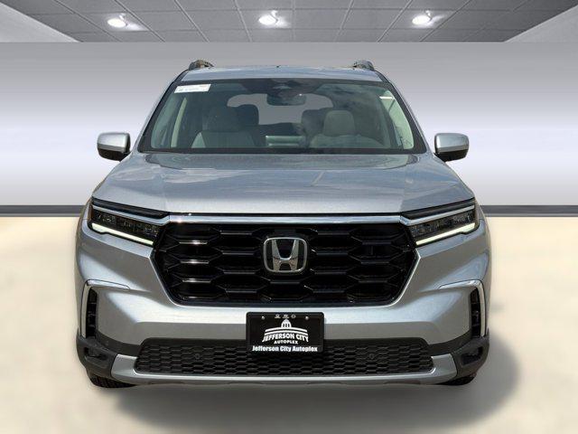new 2025 Honda Pilot car, priced at $50,895