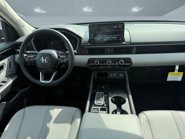 new 2025 Honda Pilot car, priced at $50,895