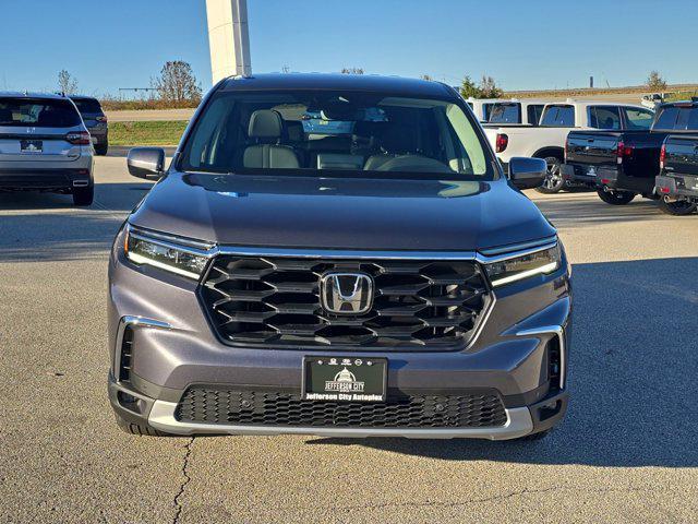 new 2025 Honda Pilot car, priced at $46,995