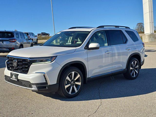 new 2025 Honda Pilot car, priced at $47,661