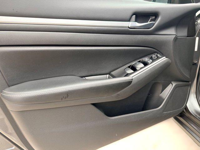 used 2023 Nissan Altima car, priced at $18,999