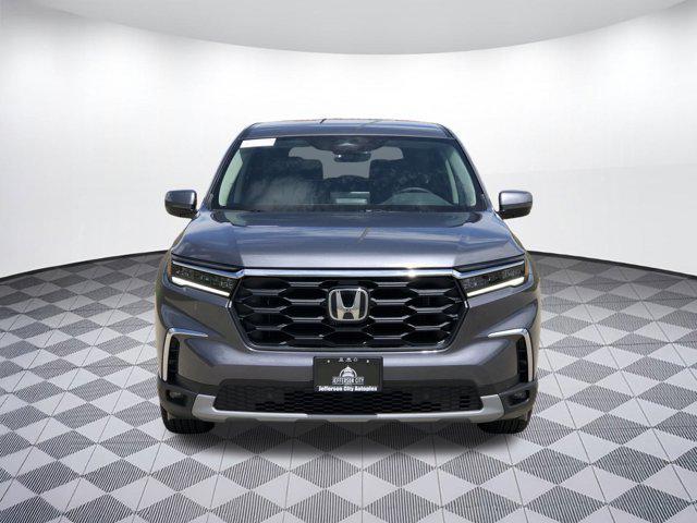 new 2025 Honda Pilot car, priced at $44,941