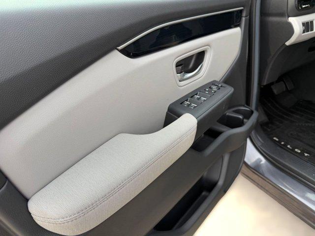 used 2024 Honda Pilot car, priced at $34,998