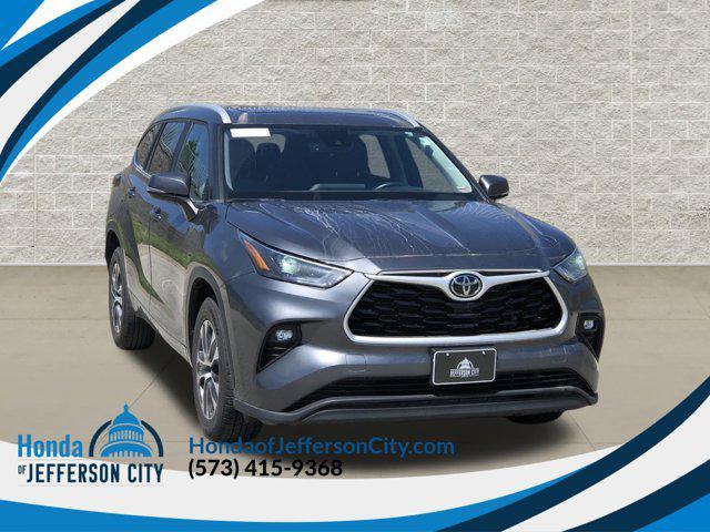 used 2023 Toyota Highlander car, priced at $35,497