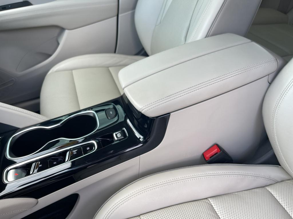used 2021 Buick Envision car, priced at $26,500