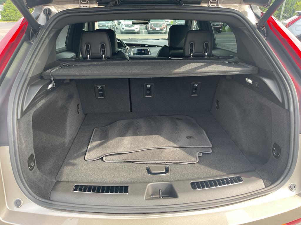 used 2023 Cadillac XT4 car, priced at $33,000