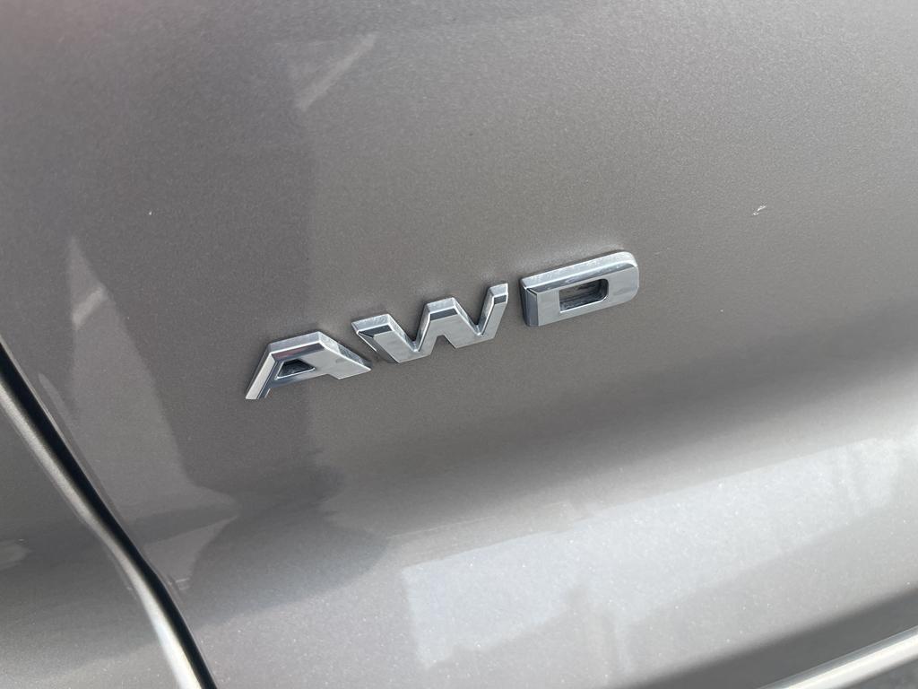 used 2023 Cadillac XT4 car, priced at $33,000