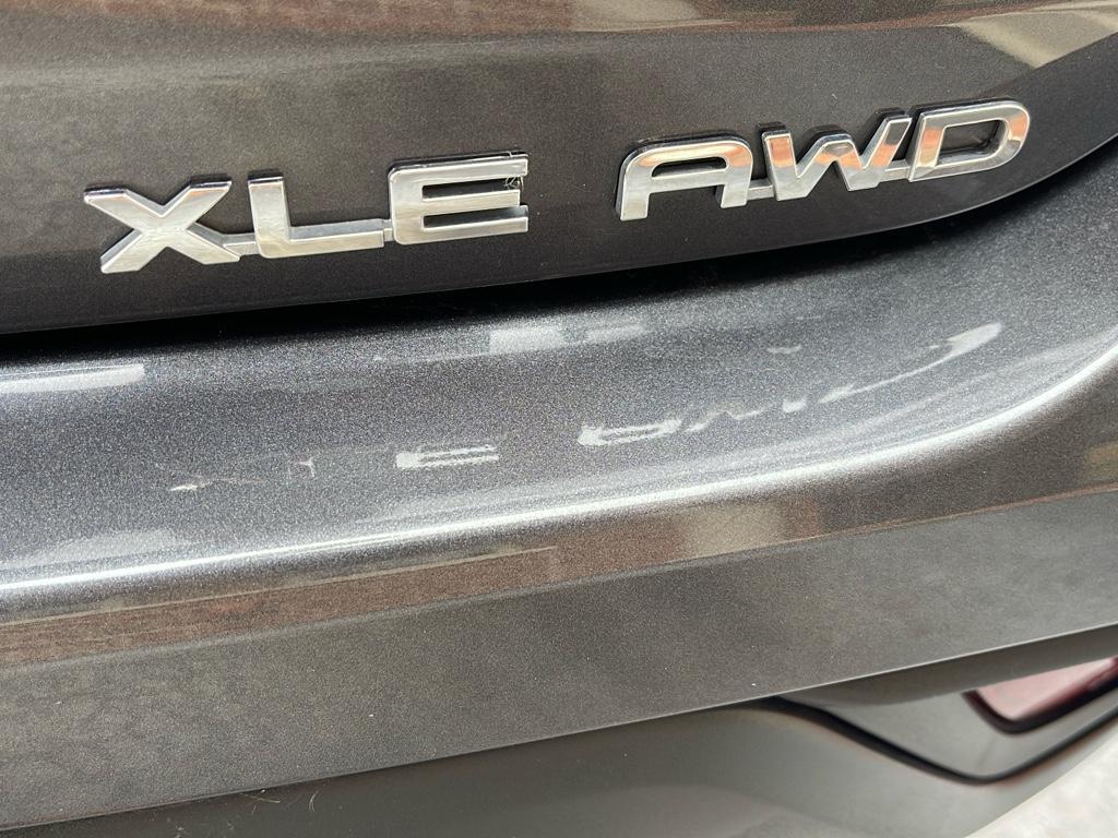 used 2022 Toyota Highlander car, priced at $36,900