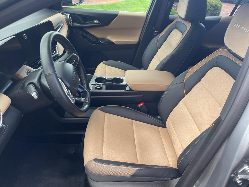 used 2025 Chevrolet Equinox car, priced at $30,000