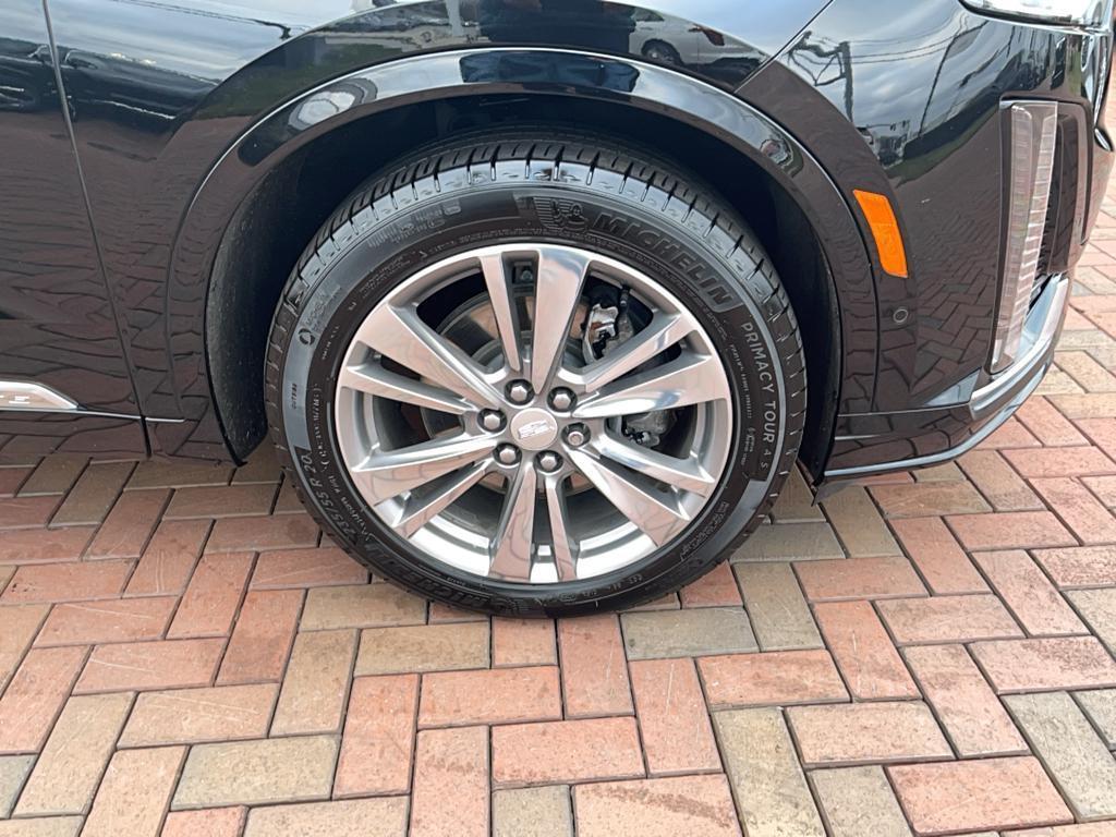 used 2022 Cadillac XT6 car, priced at $38,500