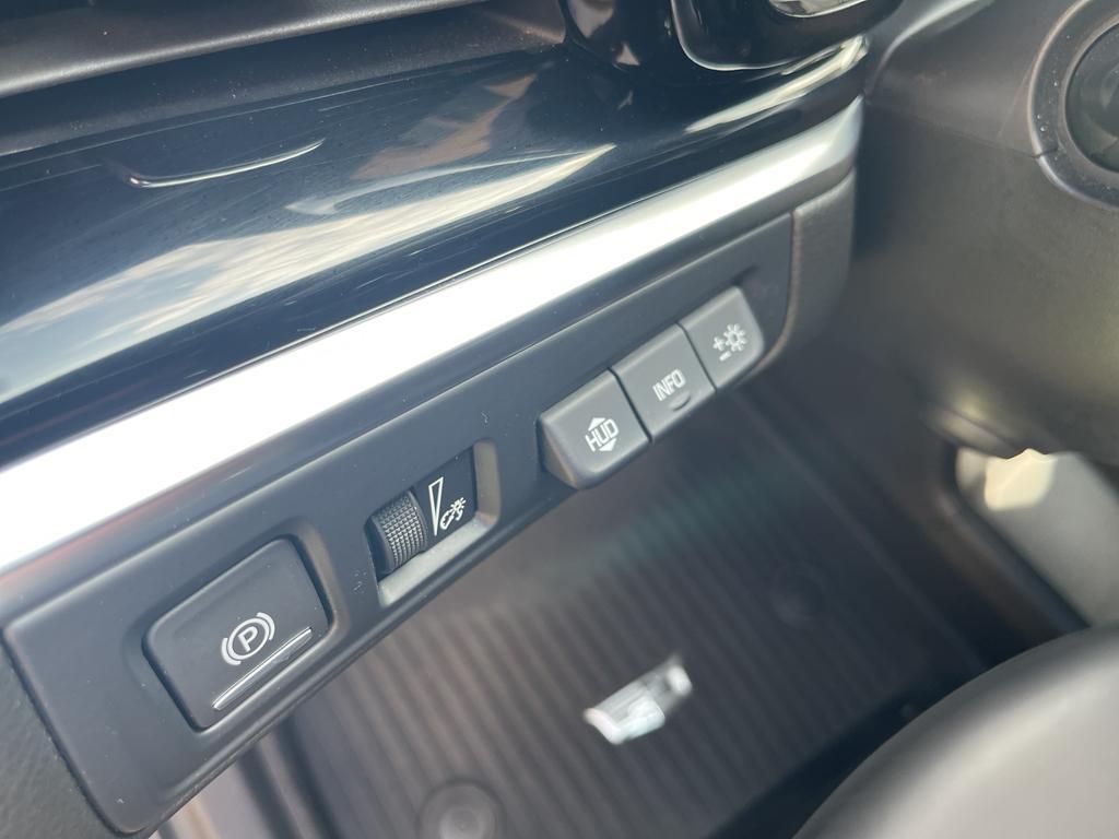 used 2024 Cadillac XT6 car, priced at $52,900