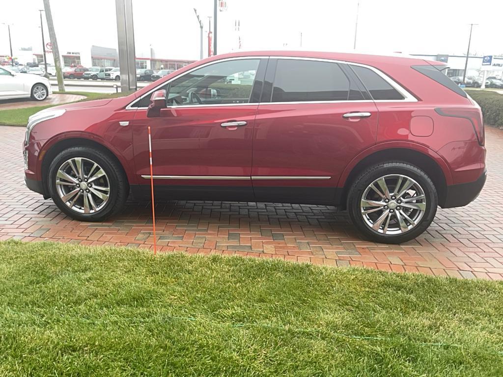 used 2023 Cadillac XT5 car, priced at $36,900