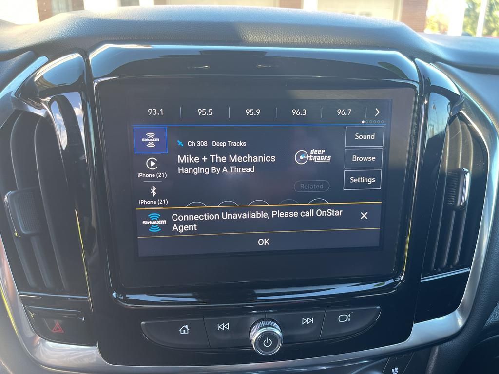 used 2023 Chevrolet Traverse car, priced at $40,800