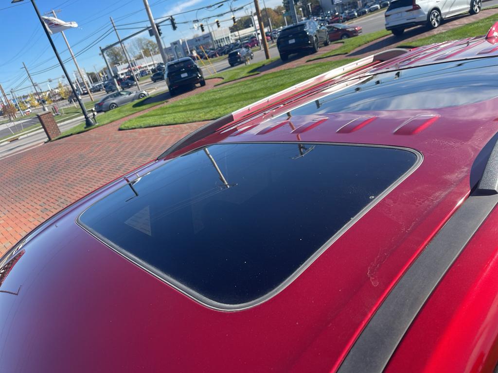 used 2023 Chevrolet Traverse car, priced at $40,800