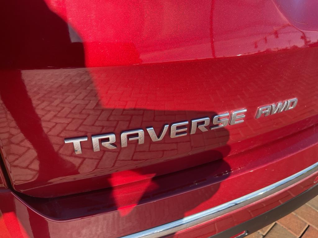 used 2023 Chevrolet Traverse car, priced at $40,800