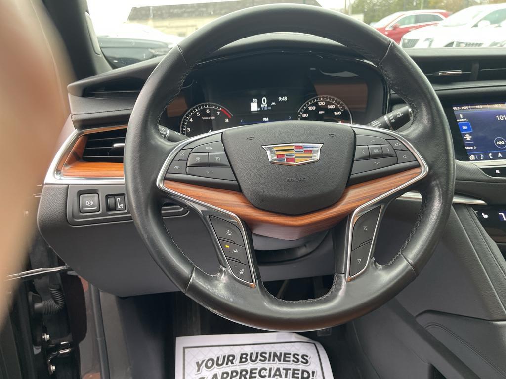 used 2021 Cadillac XT5 car, priced at $34,497