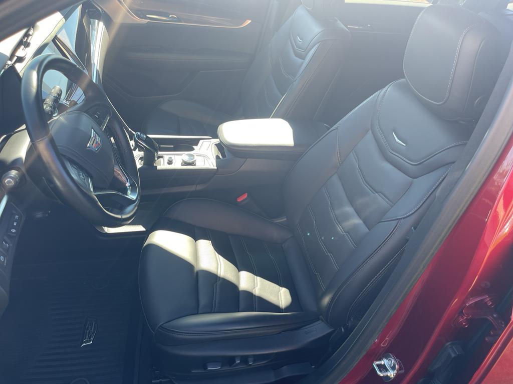 used 2024 Cadillac XT6 car, priced at $48,500