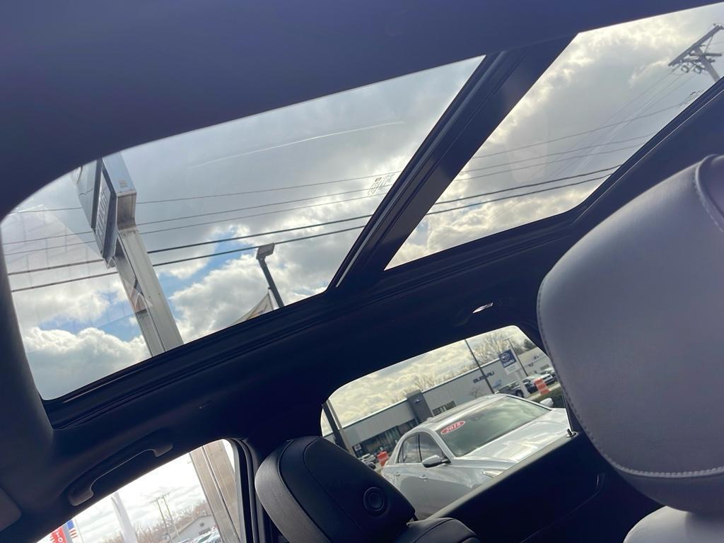 used 2022 Cadillac XT5 car, priced at $34,500