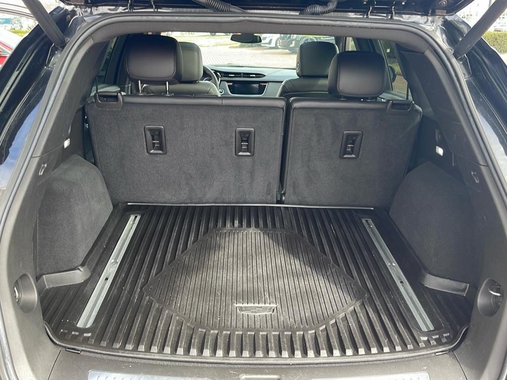 used 2022 Cadillac XT5 car, priced at $34,500