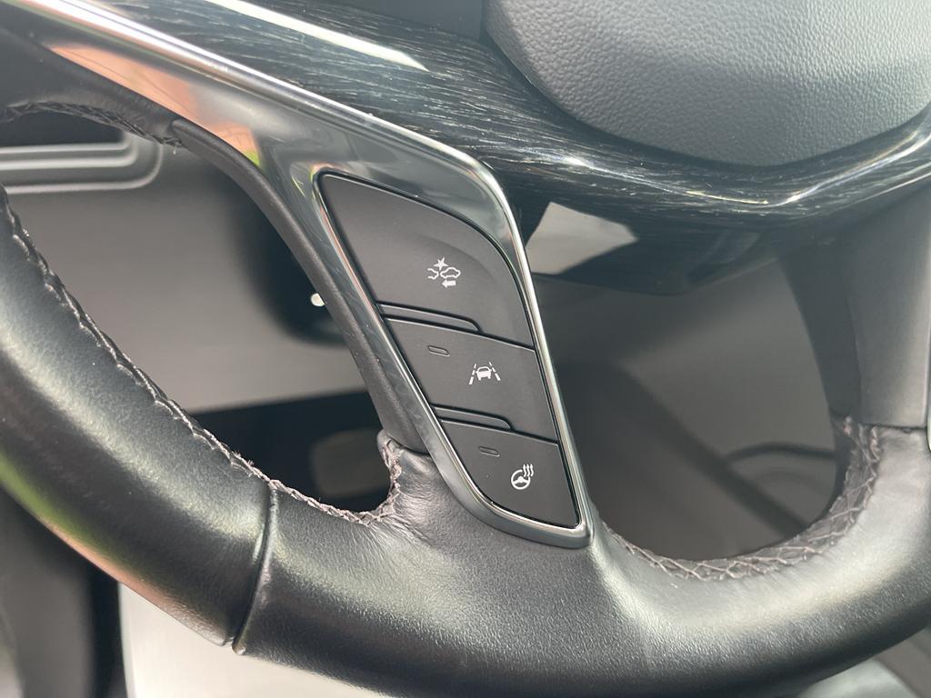 used 2023 Cadillac XT5 car, priced at $37,900