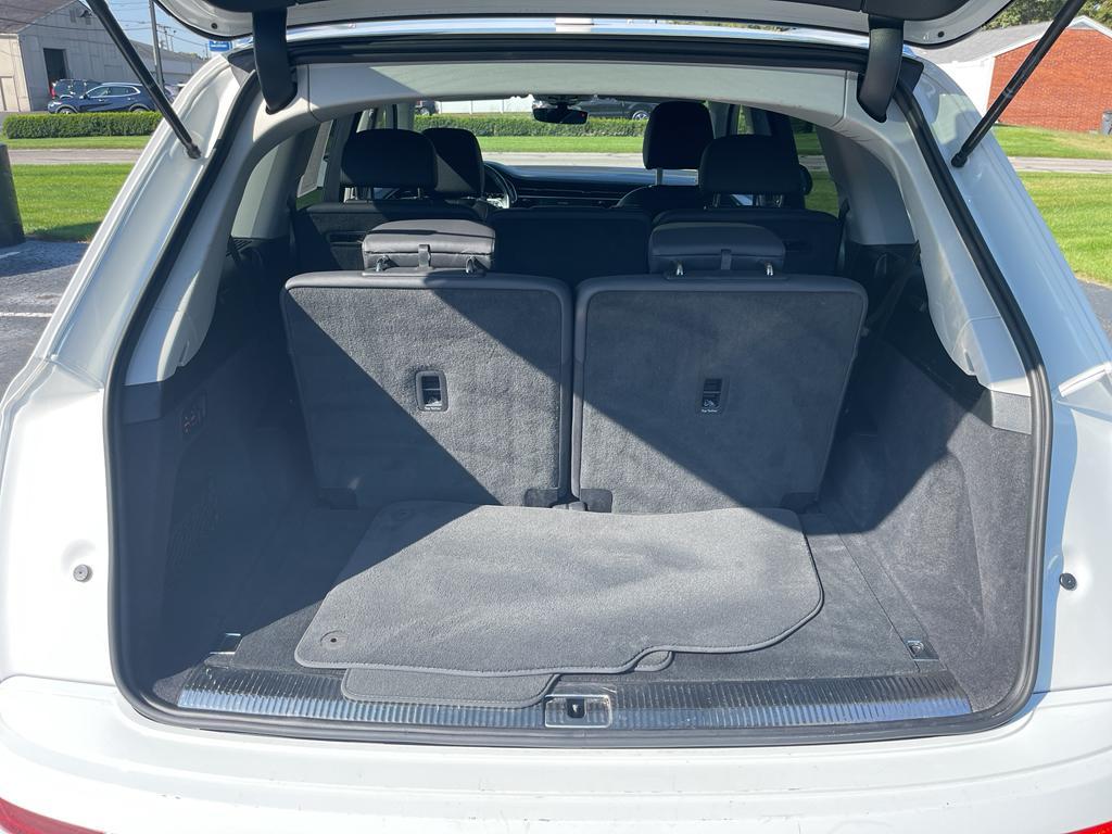 used 2024 Audi Q7 car, priced at $42,000