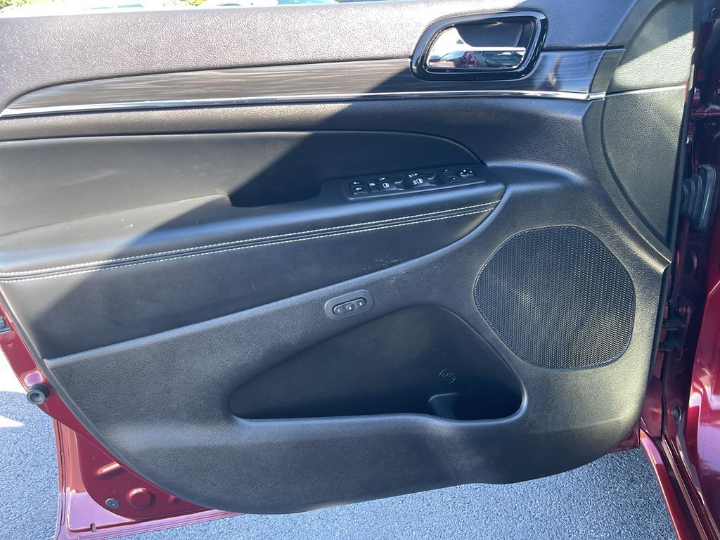 used 2021 Jeep Grand Cherokee car, priced at $27,700