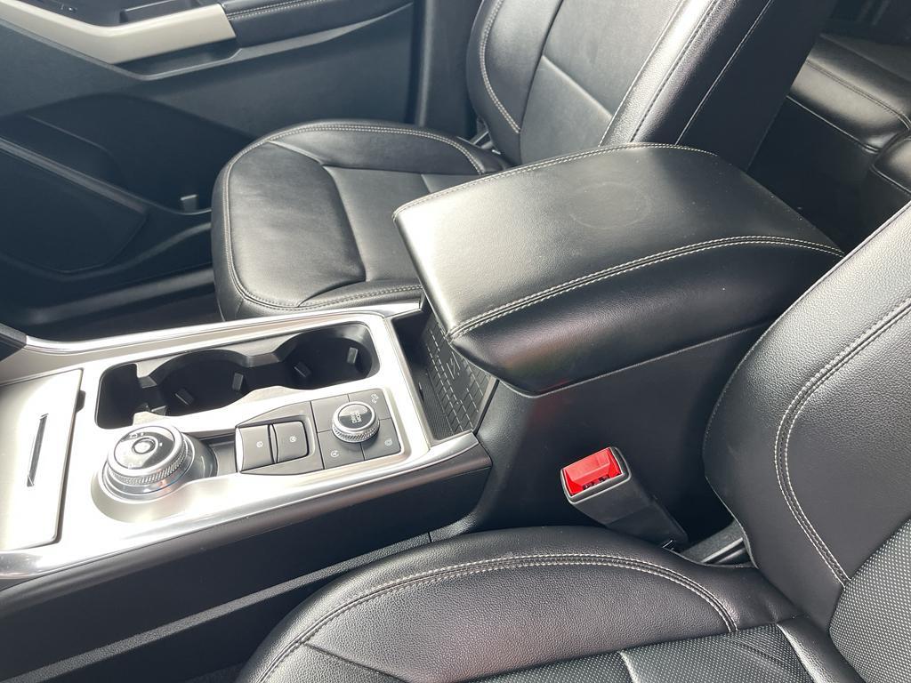 used 2024 Ford Explorer car, priced at $33,500