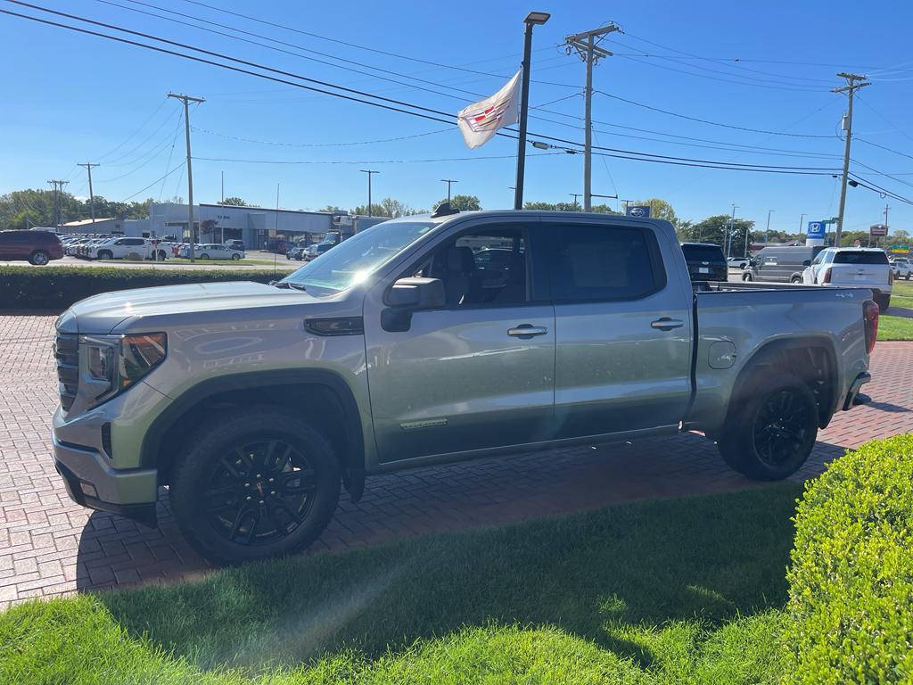 used 2024 GMC Sierra 1500 car, priced at $42,900