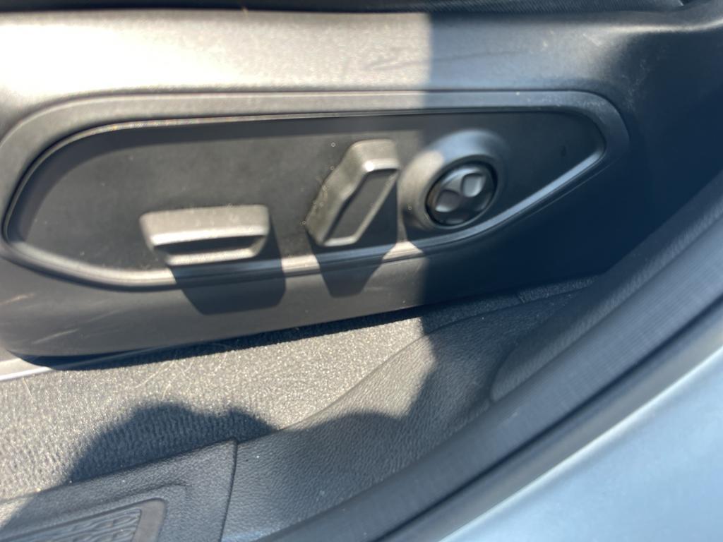 used 2022 Jeep Grand Cherokee car, priced at $32,595