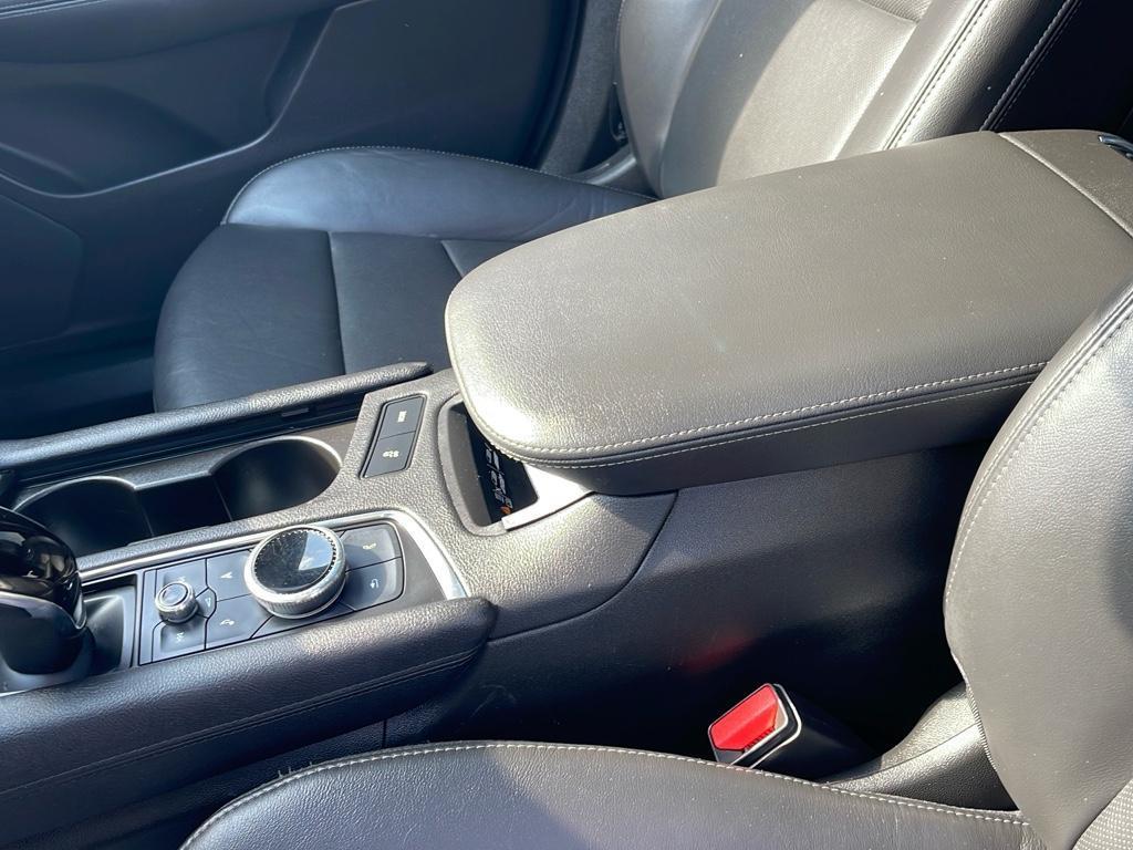 used 2023 Cadillac XT6 car, priced at $38,900