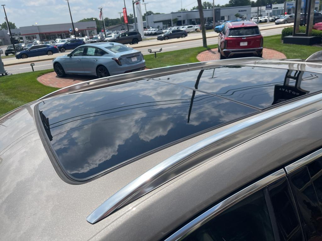 used 2023 Cadillac XT5 car, priced at $37,000