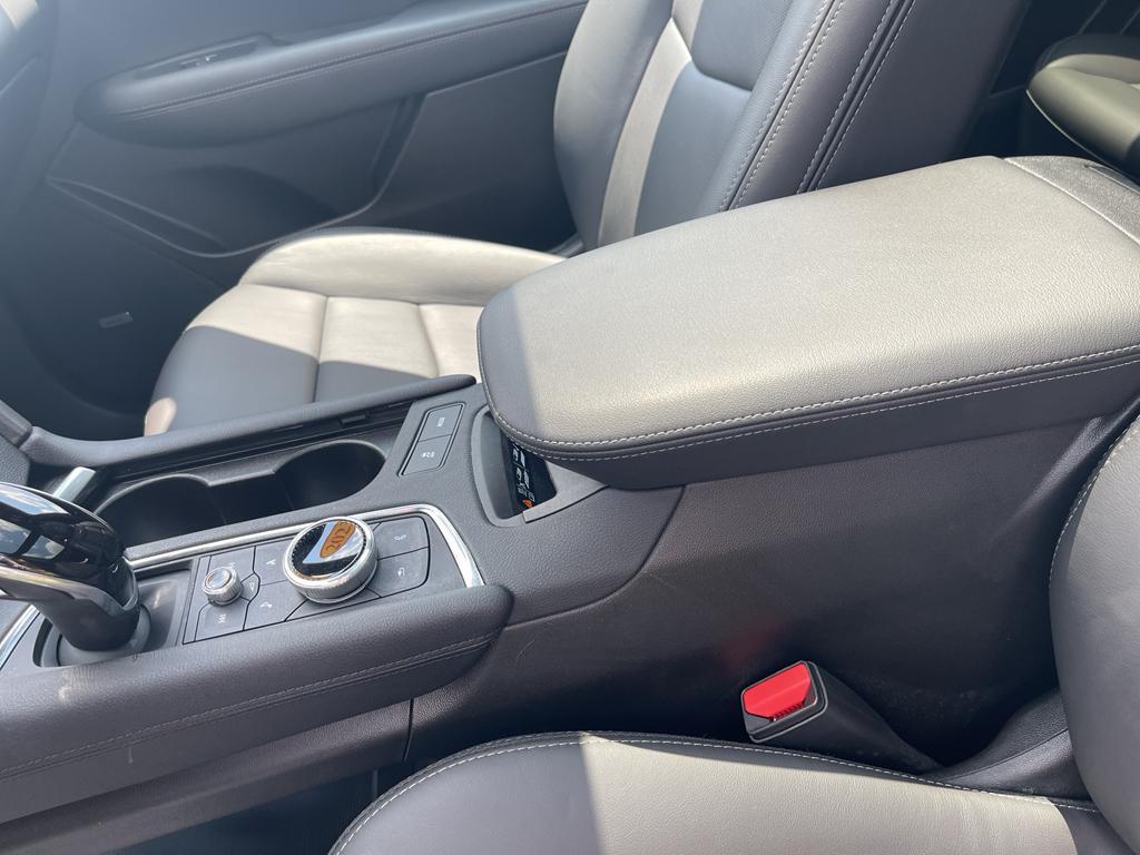 used 2023 Cadillac XT5 car, priced at $37,000