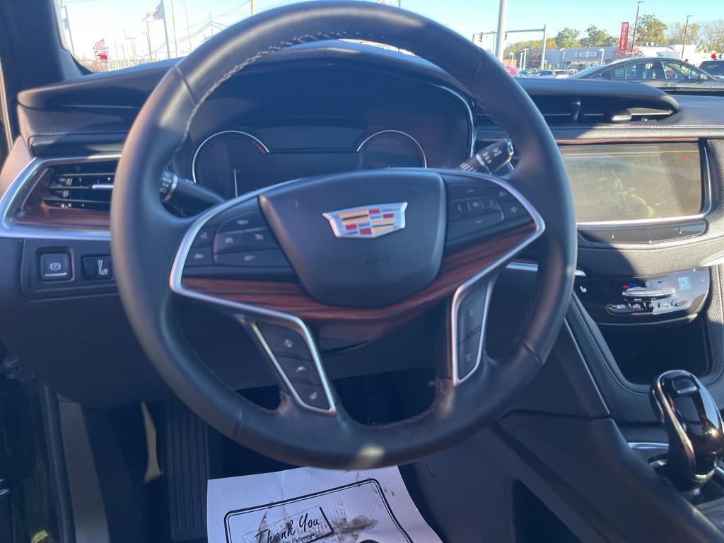 used 2025 Cadillac XT5 car, priced at $47,500