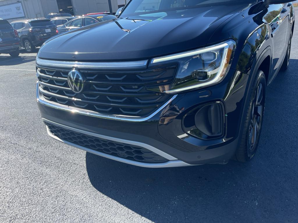 used 2025 Volkswagen Atlas Cross Sport car, priced at $38,000
