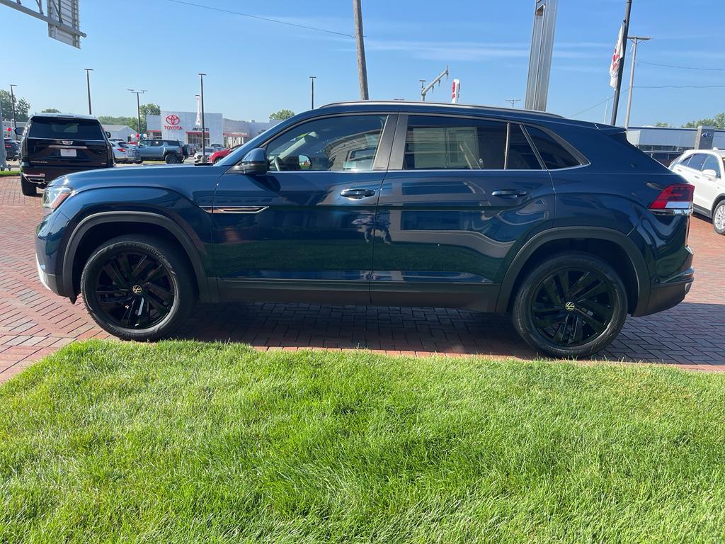 used 2022 Volkswagen Atlas Cross Sport car, priced at $30,600