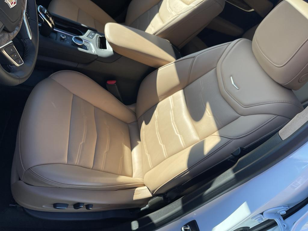 used 2024 Cadillac XT5 car, priced at $55,500