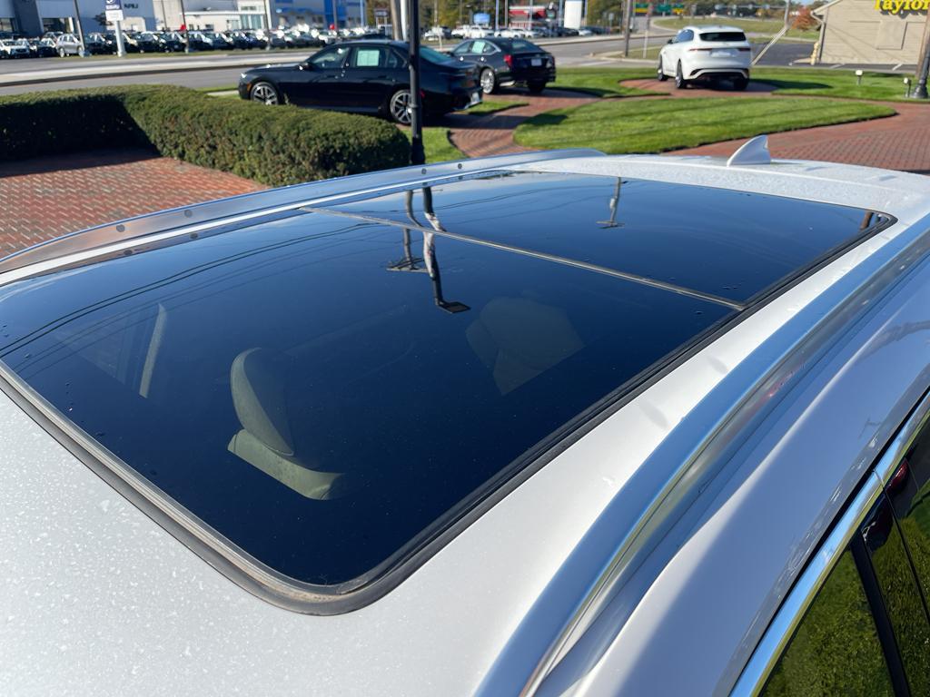 used 2024 Cadillac XT5 car, priced at $55,500