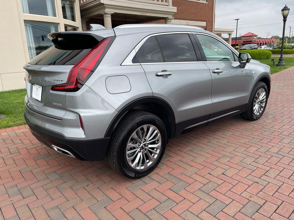 used 2025 Cadillac XT4 car, priced at $42,900