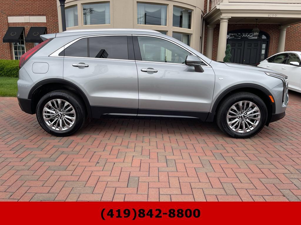 used 2025 Cadillac XT4 car, priced at $42,900
